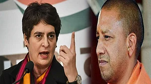 प्रियंका गांधी का सीएम योगी पर हमला, कहा- PPE किट घोटाले से नहीं, खबर आने से परेशान है सरकार