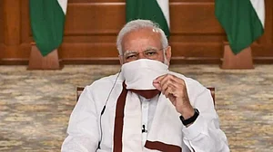 कोरोना से जंग और लॉकडाउन के बाहर की चुनौतियों के भंवर में फंसी मोदी सरकार!