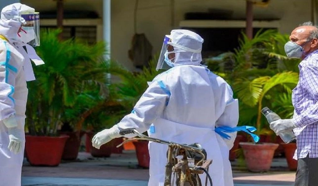 देश में नहीं थम रहा कोरोना का कहर, 24 घंटे में 1211 नए केस, 31 की मौत, कुल संक्रमितों की संख्या 10 हजार के पार