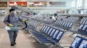 कोरोना लॉकडाउन के खिलाफ दुनिया के कई बड़े वैज्ञानिक आए सामने, वैश्विक स्तर पर बेहतर नीतियों की मांग