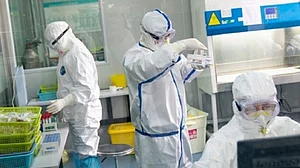 कोरोना अपडेट: देश में 24 घंटे में रिकॉर्ड 6767 नए केस, 147 मौतें, कुल संक्रमित 131868, अब तक 3867 की गई जान