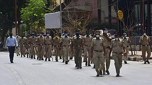 कोरोना के बढ़ते केस के चलते महाराष्ट्र के इन शहरों में 31 मई तक बढ़ा लॉकडाउन, 17 मई के आगे देश में भी बढ़ेगा?