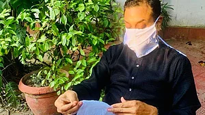 बीजेपी प्रवक्ता संबित पात्रा में कोरोना के लक्षण, अस्पताल में भर्ती, संपर्क में आए कई नेताओं में हड़कंप