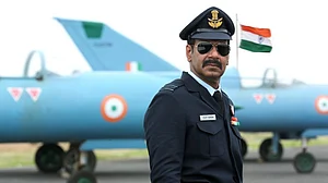सिनेजीवन: लॉकडाउन में जूही चावला का बड़ा कदम और अजय देवगन के फैंस को एक और झटका!