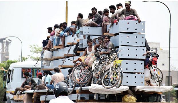 देश ने मजदूरों के साथ जो किया, वैसा पहले दुनिया में कहीं नहीं हुआ, ये मेहनतकश कभी माफ नहीं करेगा