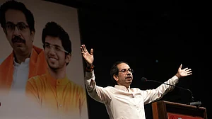 कोरोना संकट के बीच चुनाव आयोग ने सशर्त महाराष्ट्र विधान परिषद चुनाव को दी मंजूरी, 21 मई को होगा मतदान