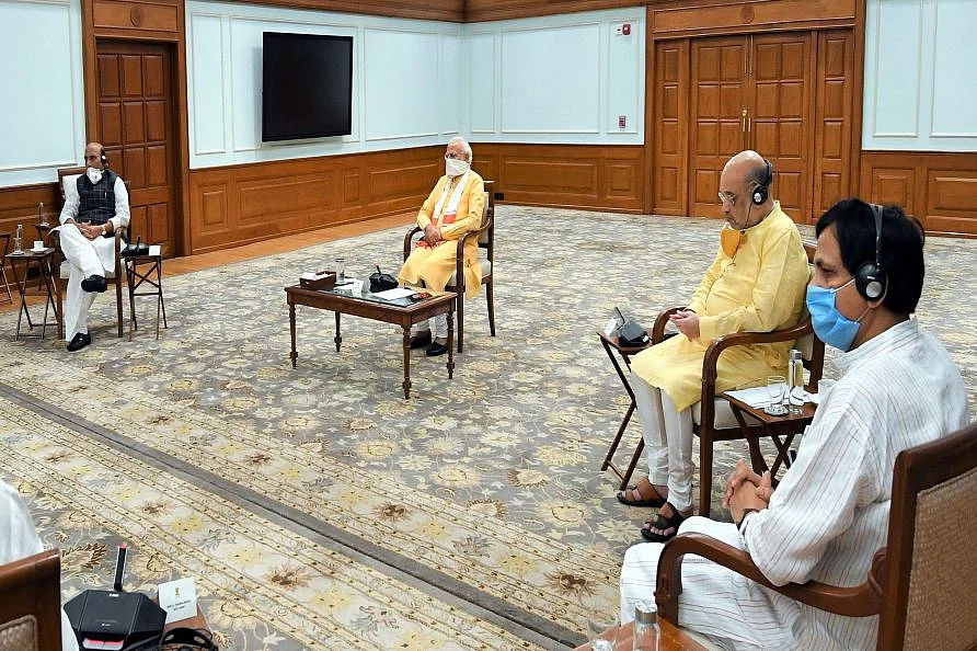 अपनी नाकामियों का ठीकरा अब आम लोगों के सिर पर फोड़ने की तैयारी, सरकार ने निकाला नया रास्ता!