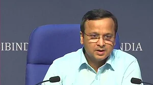 लॉकडाउन में ढील देना पड़ रहा महंगा, 5 राज्यों में बढ़े कोरोना के मामले