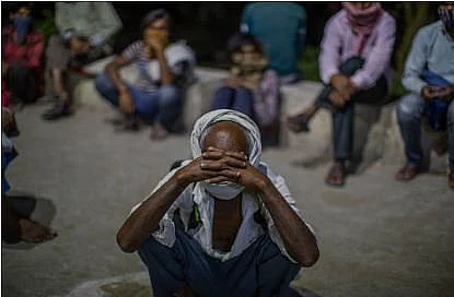 श्रम कानूनों के खात्मे के साथ देश में अंधे युग की खौफनाक शुरूआत, पैकेज में भ्रम से करोड़ों मजदूरों पर दोहरी मार