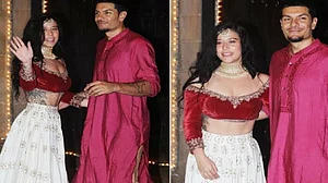सिनेजीवन: बॉयफ्रेंड संग शादी करने जा रही जैकी श्रॉफ की बेटी? और लॉकडाउन के बीच तीसरा गाना रिलीज करेंगे सलमान