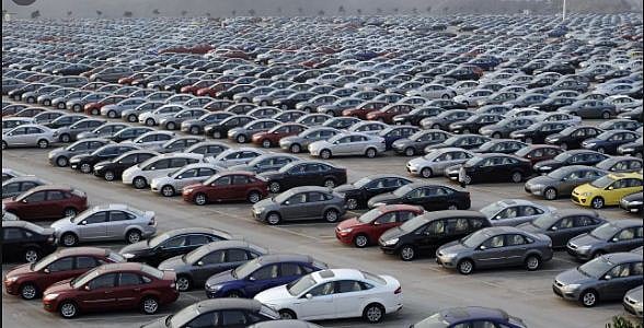 कोरोना संकट की मार, ब्रिटेन में  कारों की बिक्री में रिकॉर्ड गिरावट, दूसरे विश्व युद्ध के बाद पहली बार हुआ ऐसा