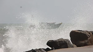 भयंकर तूफान में बदल सकता है ‘अम्फान’, इस दिन टकराएगा भारत और बांग्लादेश के तट से