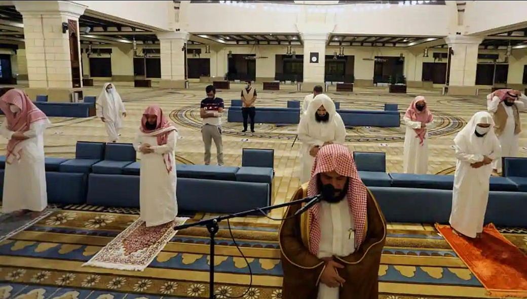 तीन महीने बाद मक्का की मस्जिदें कल से फिर से खुलेंगी, सख्ती से होगा नियमों का पालन