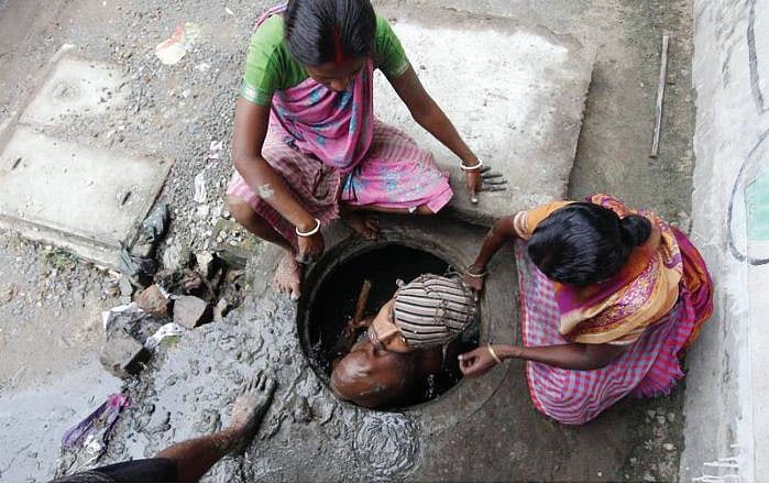 अपने यहां तो जाने कितने जॉर्ज फ्लॉयड का दम रोज घुटता है, लेकिन प्रतिकार नहीं कर सकते!