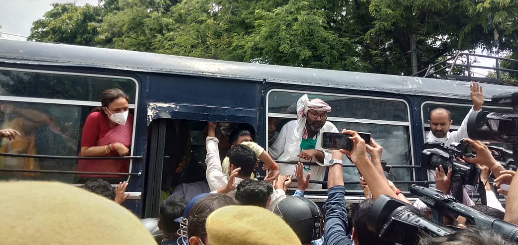 बड़ी खबर LIVE: पतंजलि के खिलाफ केस में नैनीताल हाईकोर्ट का केंद्र को नोटिस, एएसजी को कल पेश होने का आदेश