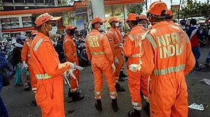 कोरोना का कहर: NDRF के 50 जवान पाए गए पॉजिटिव, ‘अम्फान’ तूफान के दौरान पश्चिम बंगाल में थे तैनात