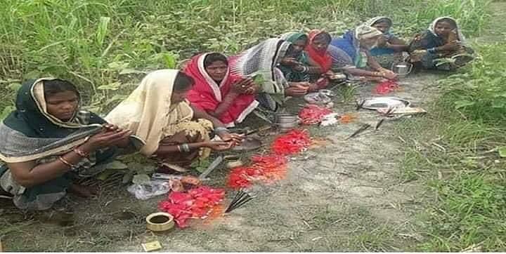 वीडियो: कोरोना मैय्या की जय! बिहार, झारखंड और यूपी में महिलाओं ने की पूजा, जानें 9 लड्‌डू और लौंग का कनेक्शन!