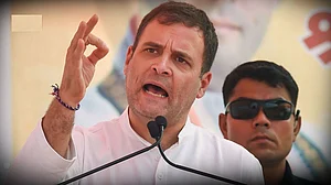 पूर्व PM और पिता राजीव गांधी की खींची तस्वीर ट्वीट कर राहुल ने पूछा- क्या भारतीय जमीन पर चीन ने कब्जा किया है?