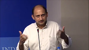 RBI के पूर्व डिप्टी गवर्नर का खुलासा, सरकार कर्ज नहीं चुकाने वालों को राहत और नियमों को आसान करवाना चाहती थी