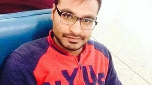 बीमार और बुजुर्ग ही नहीं युवाओं के लिए भी जान लेवा हुआ कोरोना, दिल्ली में 27 वर्षीय डॉक्टर की मौत