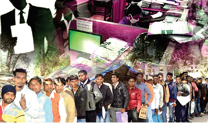 बेरोजगारी, आर्थिक मंदी से निपटने का सरकार के पास नहीं है कोई रोडमैप, अंधेरे में तलवार चलाकर नुकसान करने पर आमादा