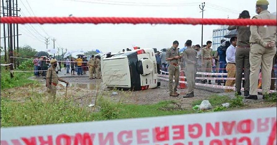 हर पुलिस एनकाउंटर की कहानी एक जैसी, पहले ही लिख ली जाती है मुठभेड़ की पूरी पटकथा!