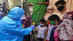 कोरोना को लेकर बड़ा खुलासा, देश में अप्रैल से ही हो रहा वायरस का कम्युनिटी ट्रांसमिशन, लेकिन मोदी सरकार कर रही इनकार!