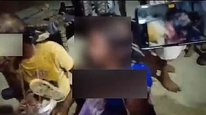 यूपी फिर शर्मसार! विधवा और उसके प्रेमी के चेहरे पर कालिख पोतकर गांव में घुमाया, कपड़े भी उतरवाने की कोशिश