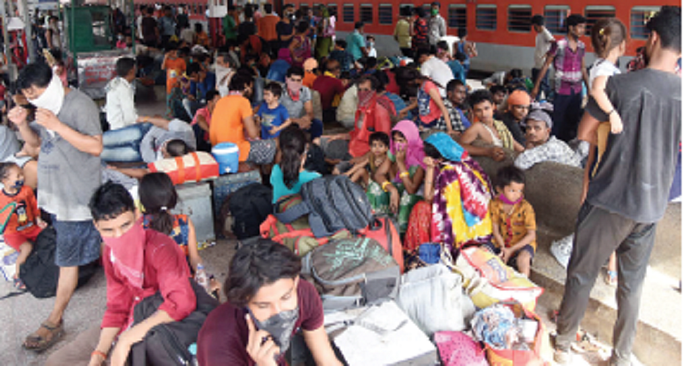 सरकार के बढ़ते दमन चक्र के चलते लोकतंत्र अब पूरी तरह से लॉकडाउन में है!