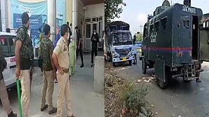 जम्मू-कश्मीर: बारामुला में CRPF-पुलिस टीम पर आतंकी हमला, एक अधिकारी और दो जवान शहीद