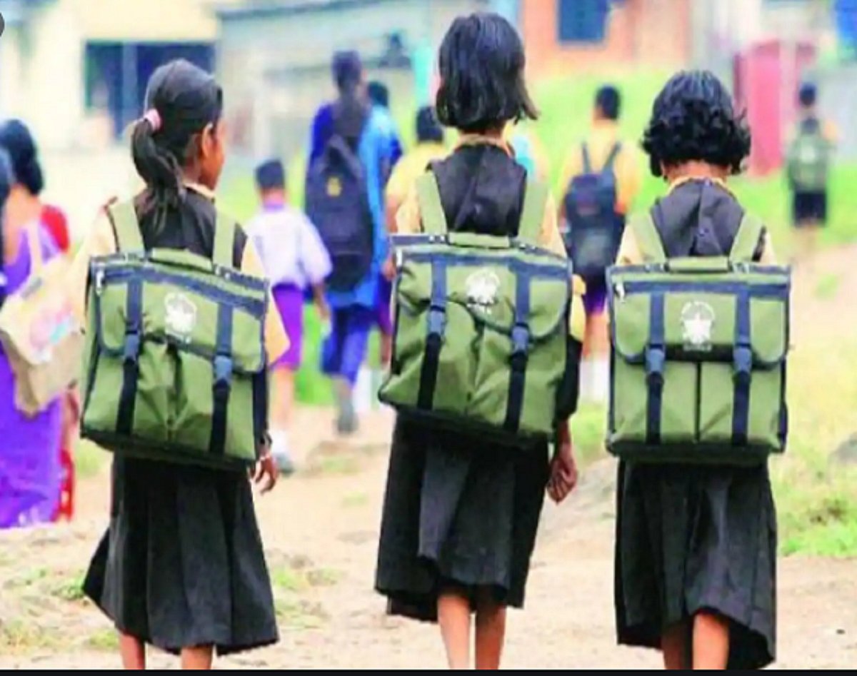 खतरनाक है कोरोना काल में स्कूलों का खुलना, कई देशों में दिखा इसका उदाहरण