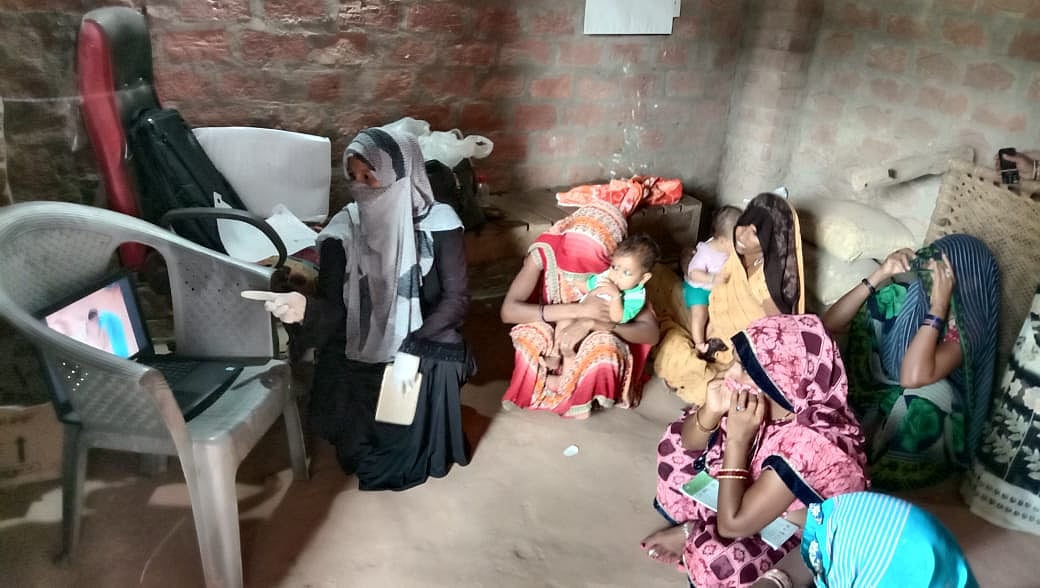 द्वाबा विकास एवं उत्थान समिति ने आयोजित किया स्तनपान सप्ताह, गांव-गांव जाकर बताया मां के दूध का महत्व
