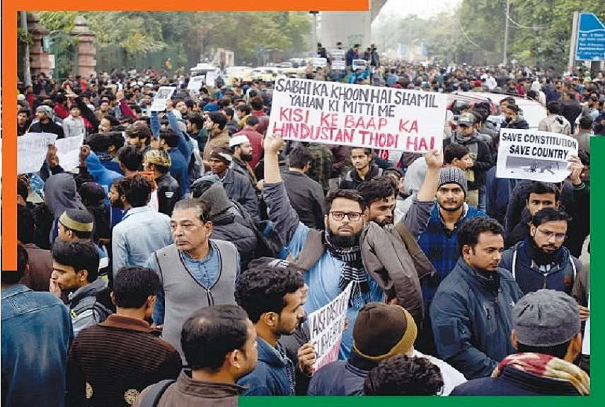 कैसे मानें आजाद हैं, कैसे मनाएं जश्न, देश का हाल तो बंटवारे-सा है