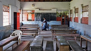 फिलहाल देश में नहीं खुलेंगे स्कूल, मंत्रालय का ऑनलाइन शिक्षा पर जोर, जारी किया दिशानिर्देश