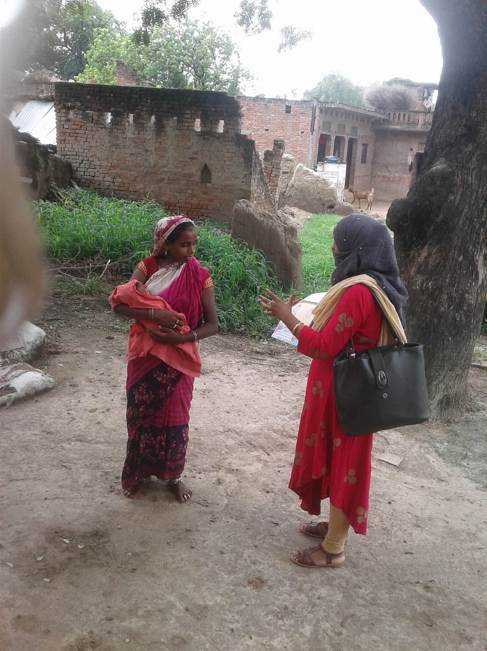 द्वाबा विकास एवं उत्थान समिति ने आयोजित किया स्तनपान सप्ताह, गांव-गांव जाकर बताया मां के दूध का महत्व