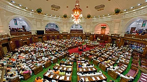 उत्तर प्रदेश विधानसभा के 20 कर्मचारी पाए गए कोरोना पॉजिटिव, दो दिन बाद शुरू होना है मॉनसून सत्र