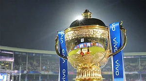 IPL स्पॉन्सरशिप लेने की दौड़ में पंतजलि, ऐमजॉन, टाटा, JIO, वीवो के हटने के बाद ये लगा सकते हैं बोली