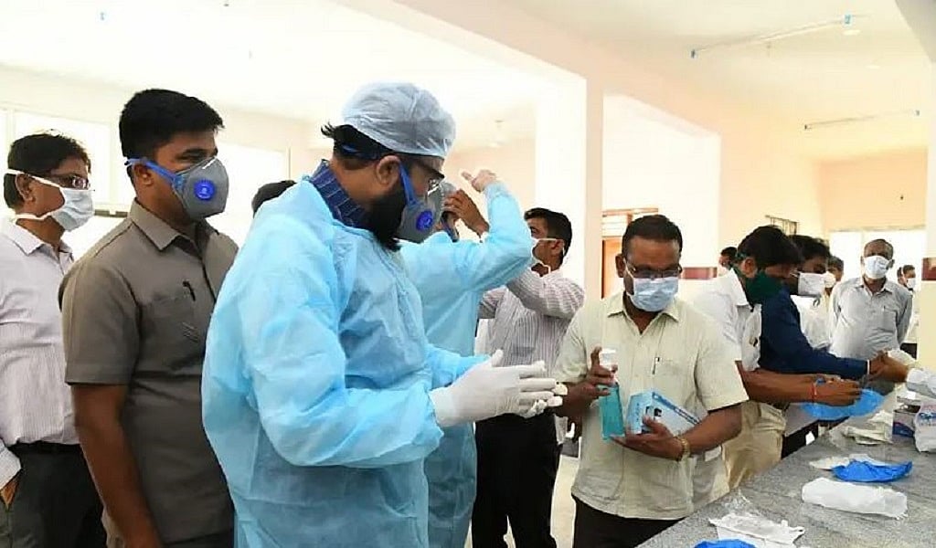 मृणाल पांडे का लेख: 21वीं सदी के दूसरे दशक में कोरोना की दस्तक ने कई पहलुओं से कराया रूबरू, क्या खोया, क्या पाया?