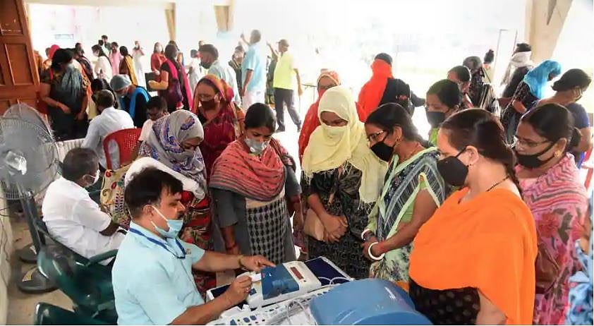 बदला-बदला सा होगा इस बार बिहार चुनाव, पहली बार ऑनलाइन नामांकन, वोटिंग का समय भी बढ़ा