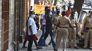 सिनेजीवन: NCB की बड़ी कार्रवाई, रिया को किया गिरफ्तार, सुशांत की बहन बोलीं- भगवान हमारे साथ