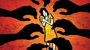 दुनिया की 5 बड़ी खबरें: पाक में बच्चों के सामने महिला से क्रूर रेप पर मची खलबली और चीन ने अमेरिका के आरोप को नकारा