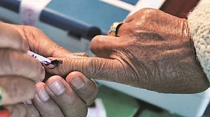 देश की 56 विधानसभा सीटें और 1 लोकसभा सीट के लिए उपचुनाव नवंबर में, इन 7 सीटों पर नहीं होगा मतदान