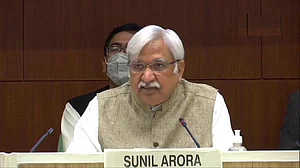 कोरोना काल में बिहार चुनाव का हुआ ऐलान, 28 अक्टूबर, तीन और 7 नवंबर को मतदान, 10 नवंबर को आएंगे नतीजे