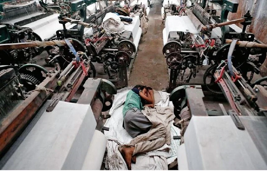 ऐतिहासिक संकट में  अर्थव्यवस्था, बचाने के लिए भारी सरकारी निवेश ही एकमात्र उपाय, मोदी सरकार को समझना होगा