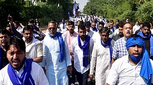 नवजीवन बुलेटिन:भीम आर्मी चीफ के खिलाफ केस दर्ज और संजय राउत बोले- फॉरेंसिक हेड का शिवसेना से नहीं कोई संबंध