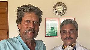 खेल की 5 बड़ी खबरें: कपिल देव को अस्पताल मिली छुट्टी और सचिन ने IPL में खेल रहे दो क्रिकेटरों की जमकर तारीफ की