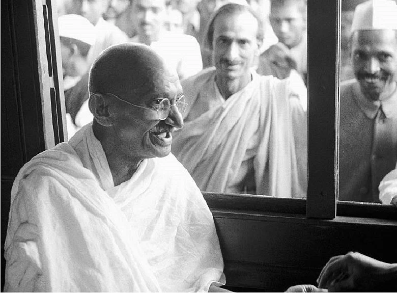 गांधी जयंती विशेषः सत्य और तर्क से परे शिक्षा बच्चों तक कैसे पहुंच रही है, क्या है प्रतिकार का उपाय