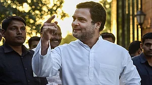 चुनावी सभा से पहले राहुल बोले- तुम्हारे दावों में बिहार का मौसम गुलाबी है, ये आंकड़े झूठे हैं ये दावा किताबी है