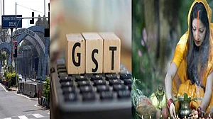 जान लें आज के खास अपडेट: नोएडा बॉर्डर पर रैंडम सैंपलिंग, जीएसटी की लॉ समिति की बैठक और नहाए-खाए के साथ छठ की शुरुआत