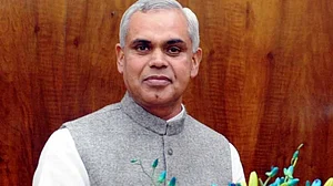 अहमद पटेल के निधन पर गुजरात के राज्यपाल ने जताया शोक, बोले- उनके लिए लोगों के दिल में खास जगह रही